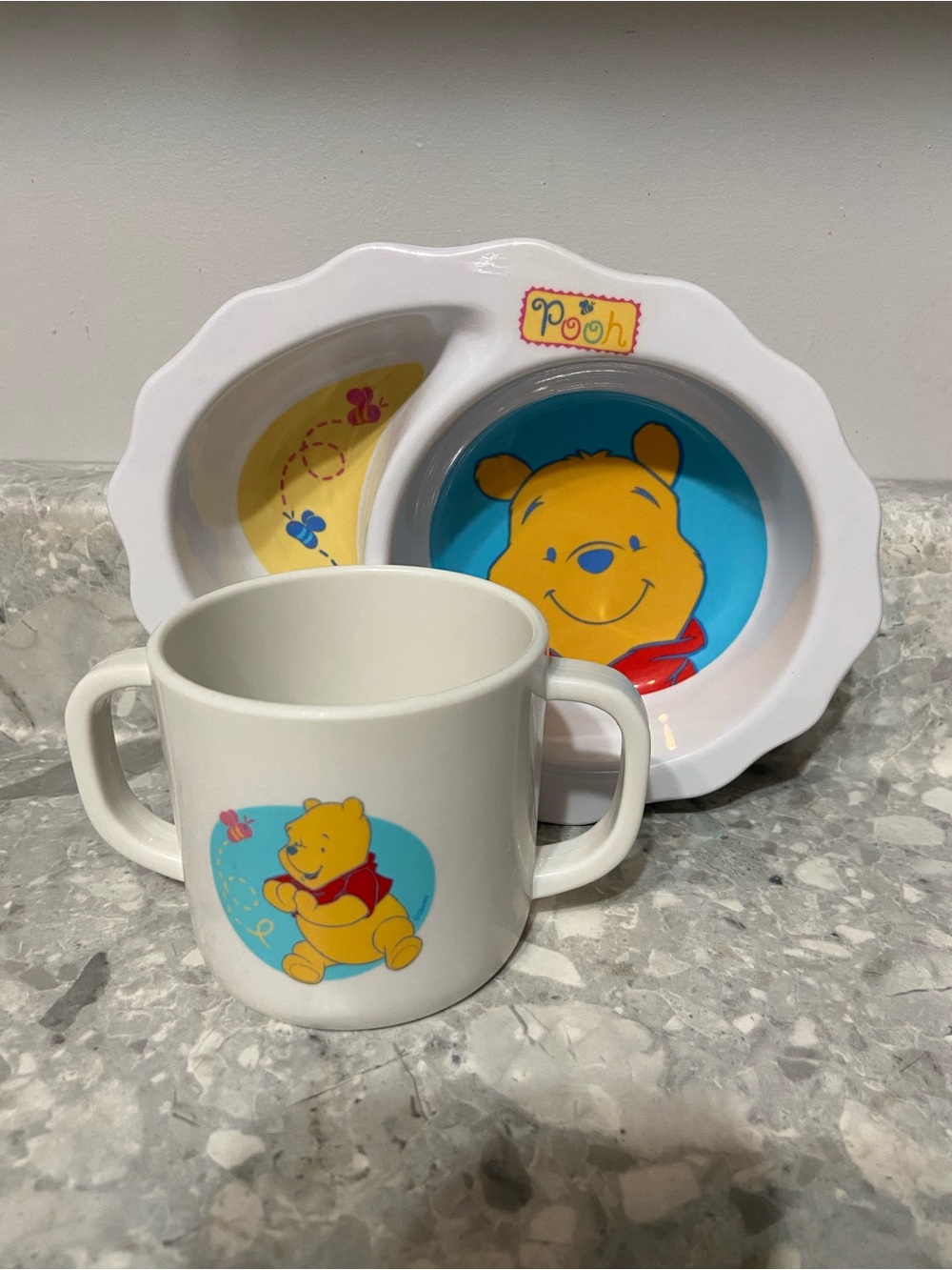 Winnie the Pooh Kids Two-Section Plate and Training Cup - White/Yellow/Blue